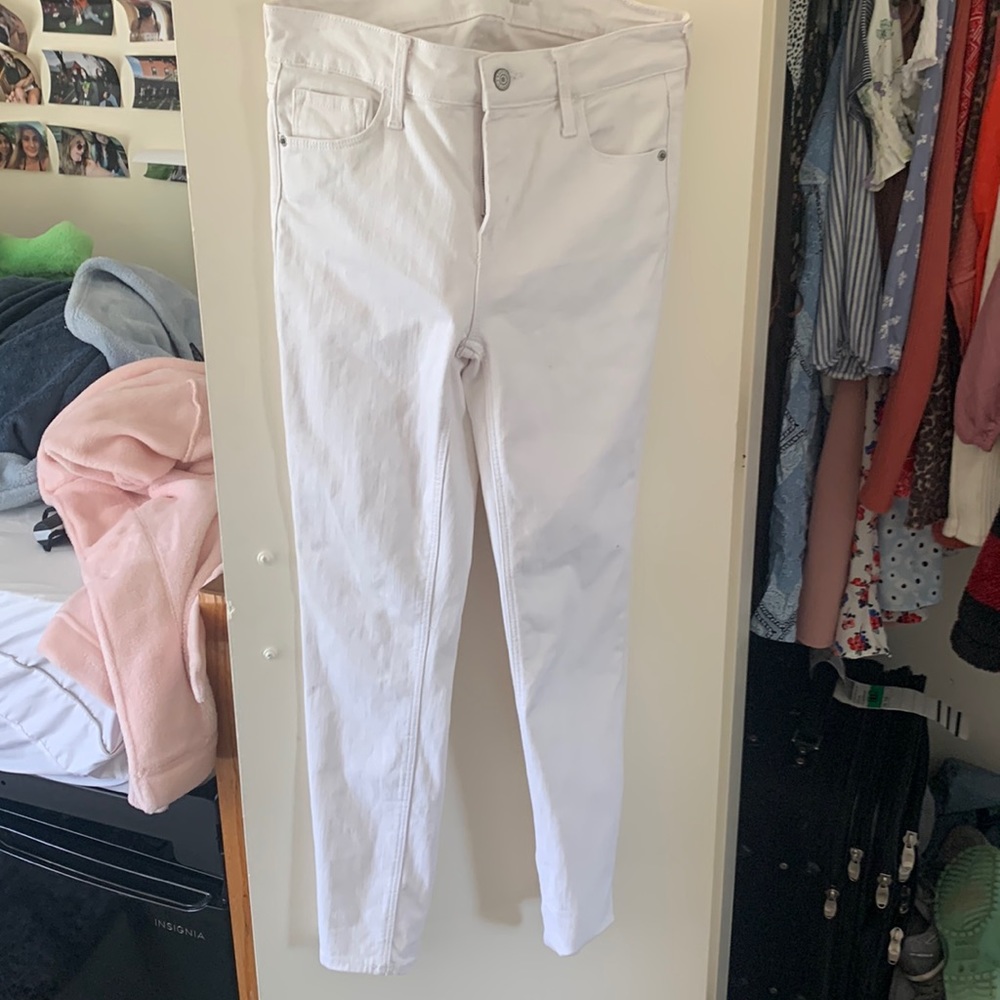 White Old Navy Size 6 Pants